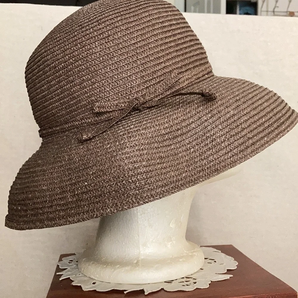 Vintage Liz Claiborne straw hat - Picture 2 of 7